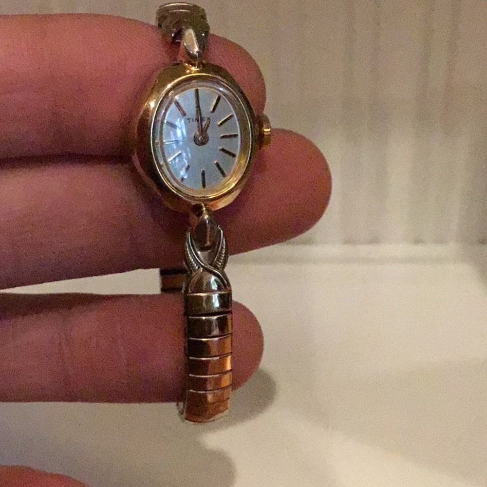 TIMEX wind up watch bracelet
